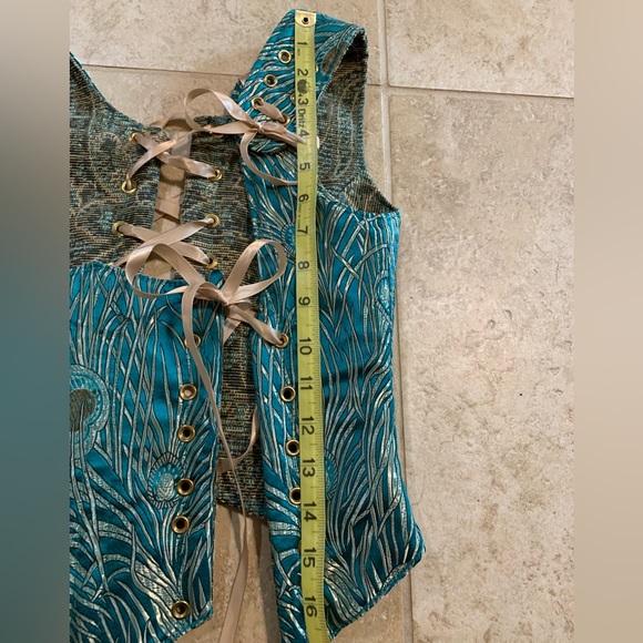 Lace up underbust corset - Picture 8 of 10